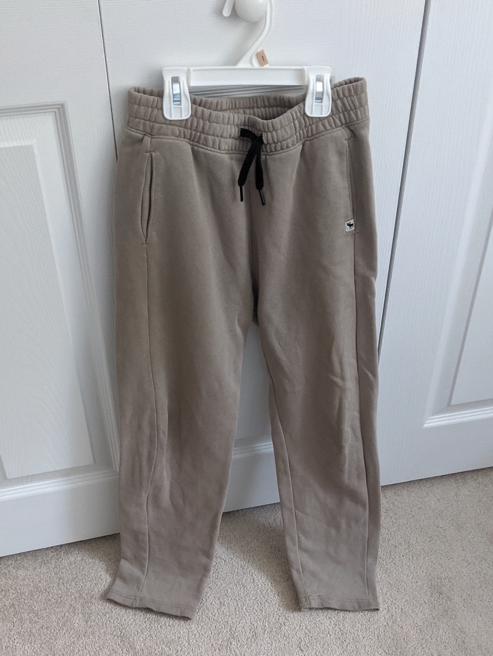 Abercrombie Youth Size 9/10 Boys Taupe Sweatpants with Black Drawcord
